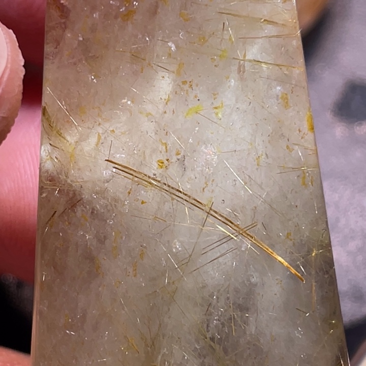 顺***张颈饰未镶嵌发晶钛