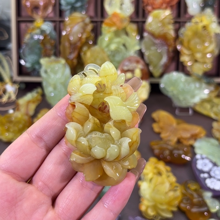 未镶嵌蛇纹石玉颈饰