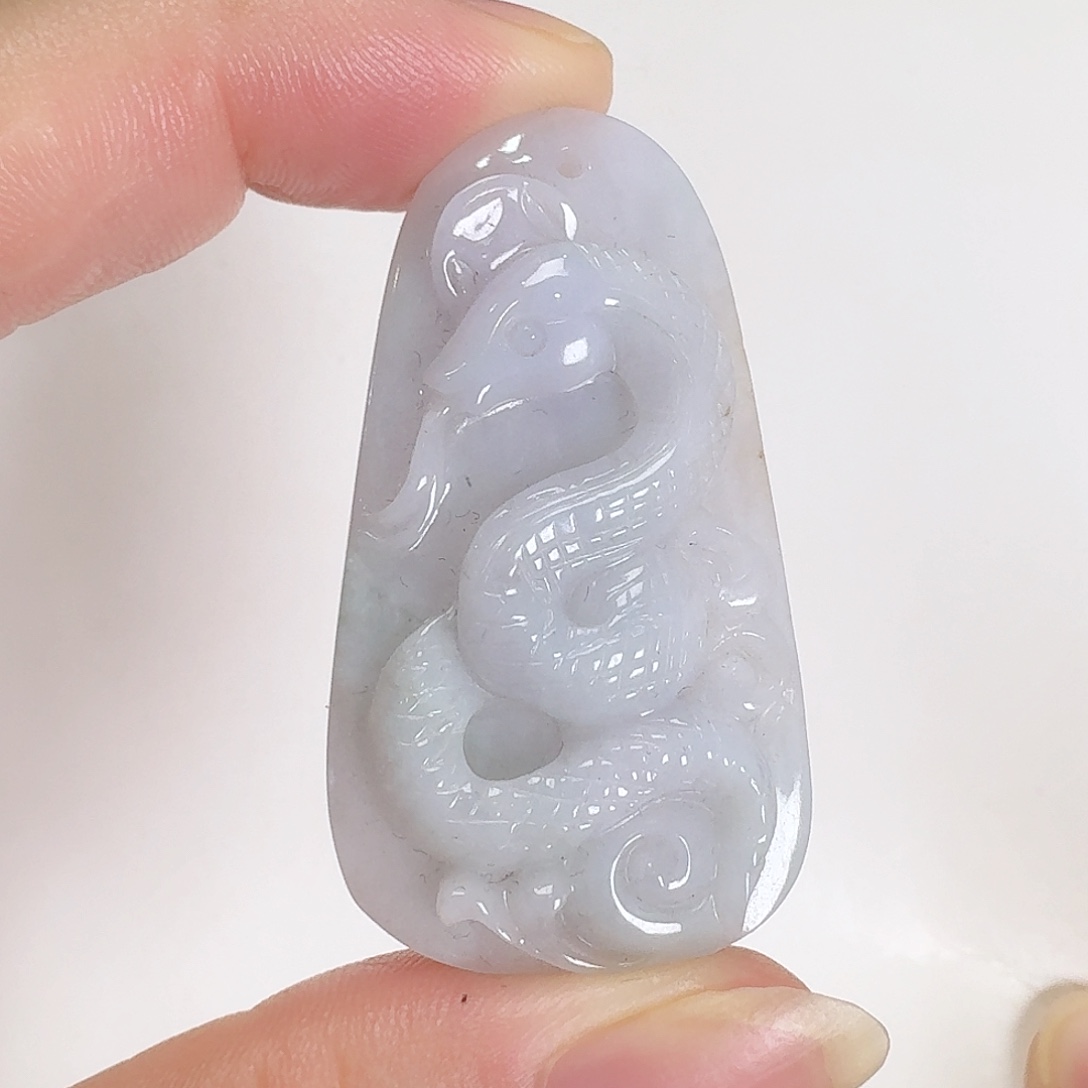 颈饰未镶嵌翡翠蛇牌