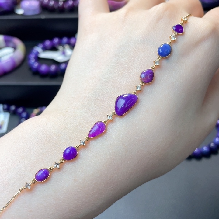 18K金镶嵌苏纪石（舒俱来）手链