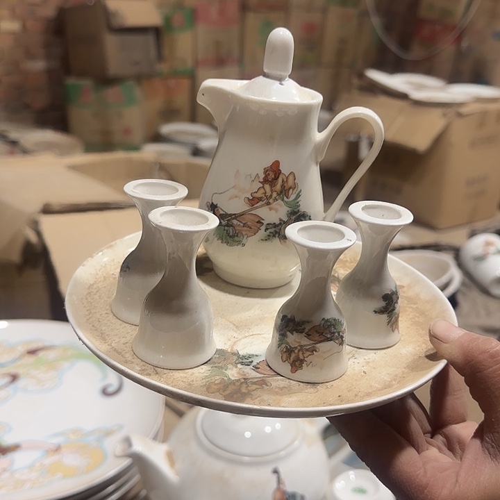 库存微瑕三打白骨精酒壶一套