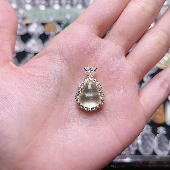 石英质玉颈饰银S925镶嵌