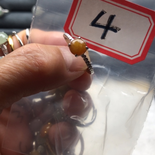 翡翠未镶嵌戒指缅甸