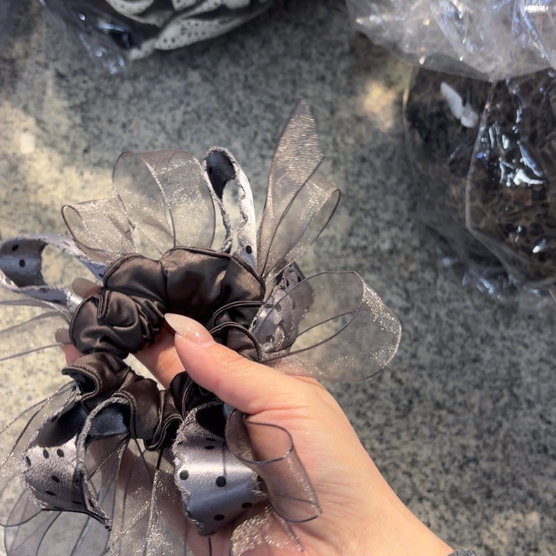 布艺铁合金紫色波点发圈