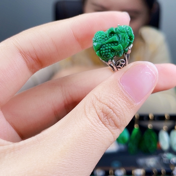 翡翠戒指银S925镶嵌饰品