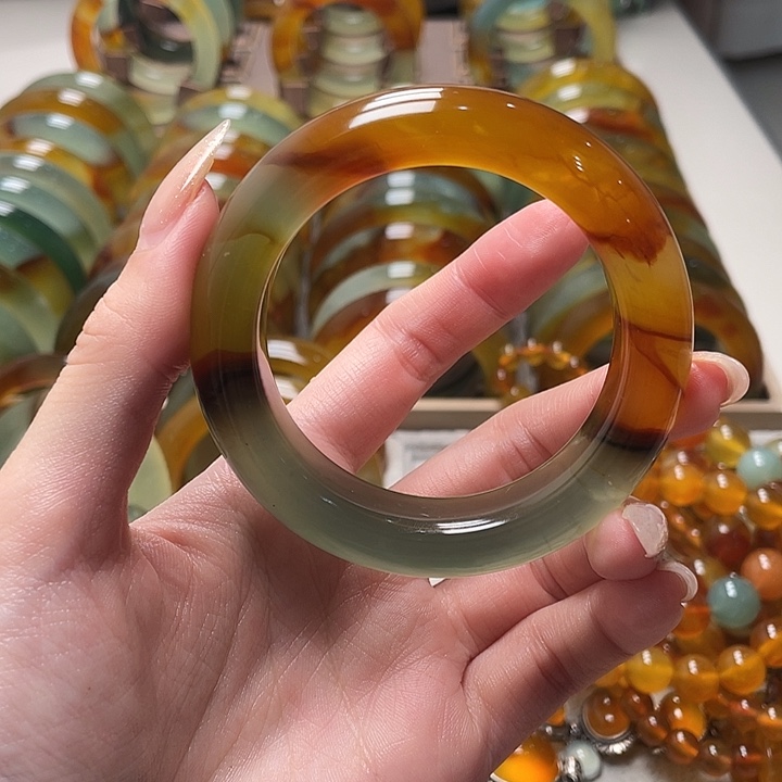 蛇纹石玉未镶嵌手镯53.6