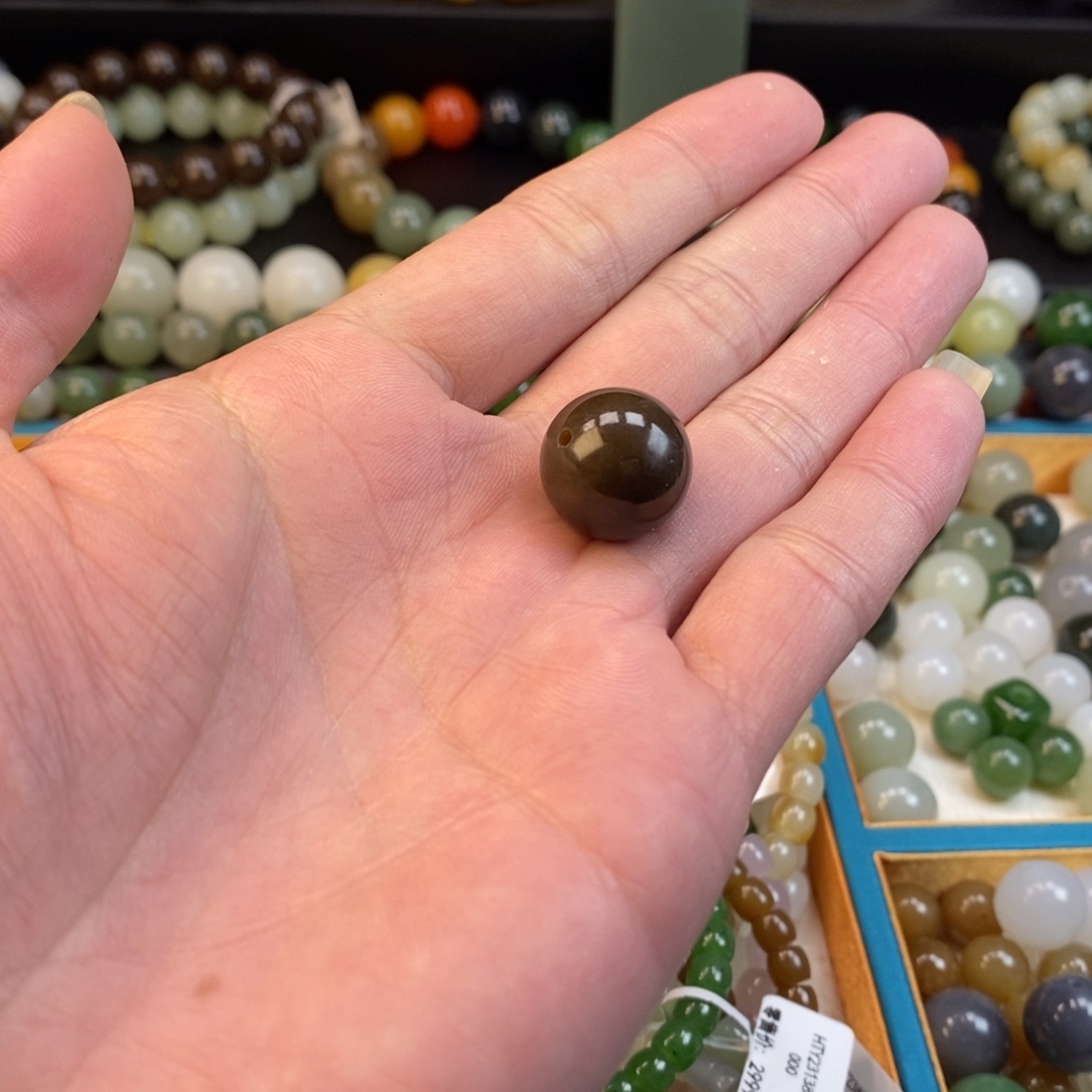 和田玉手串未镶嵌卡16巧克力糖单珠