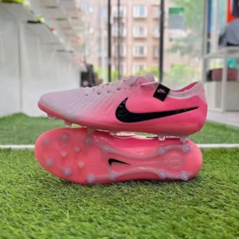 传奇10高端AG短钉足球鞋