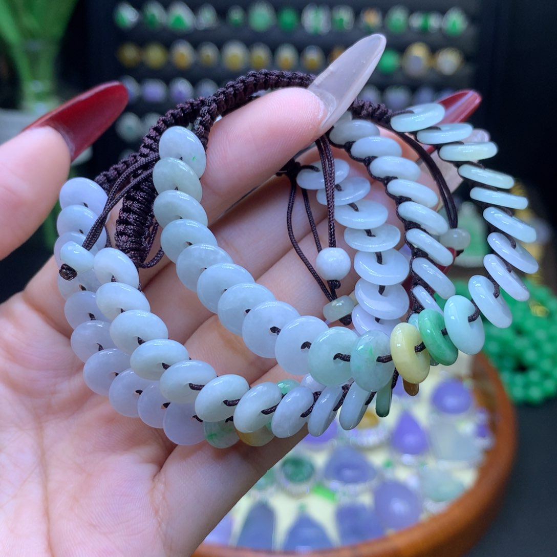 翡翠颈饰未镶嵌天然