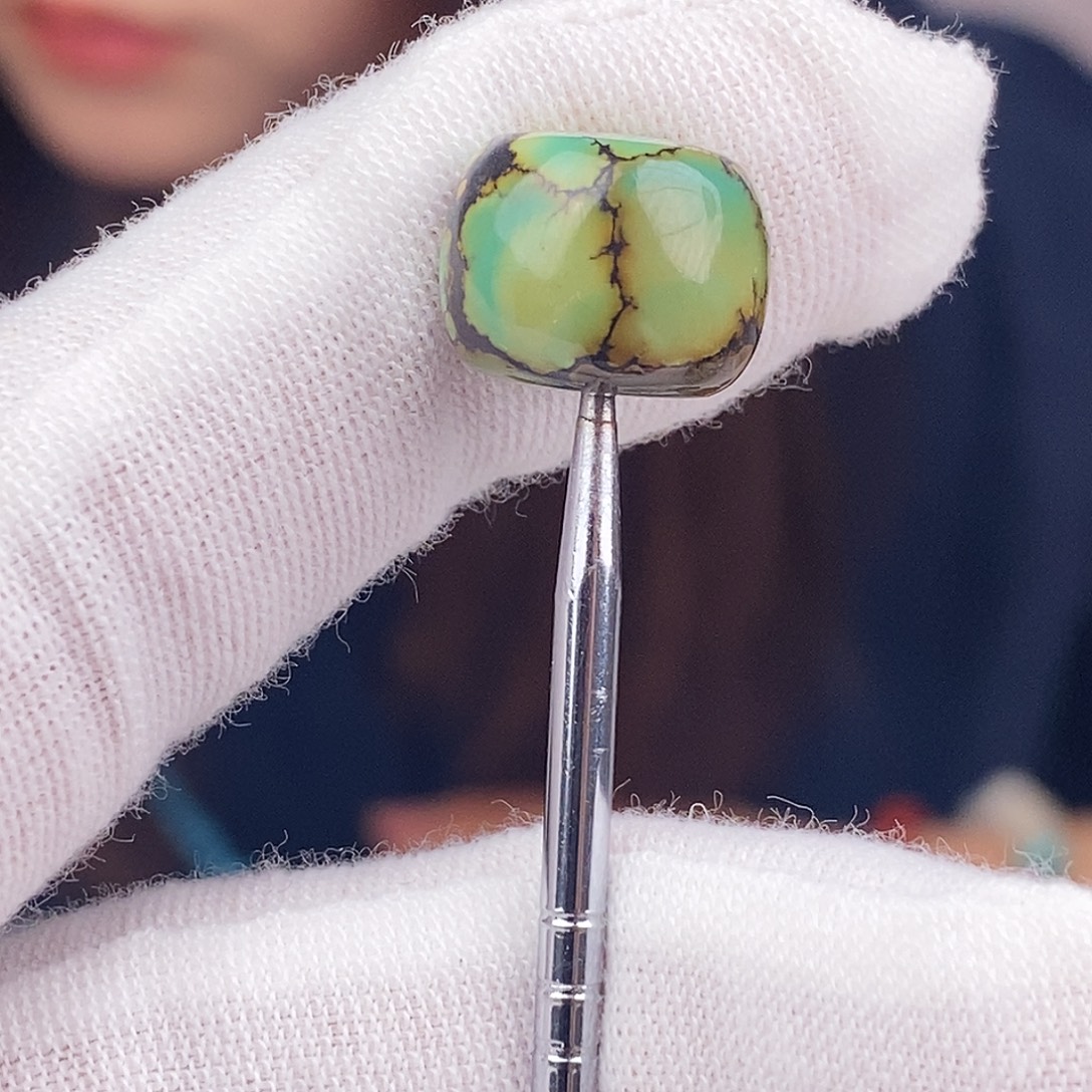 绿松石未镶嵌原矿