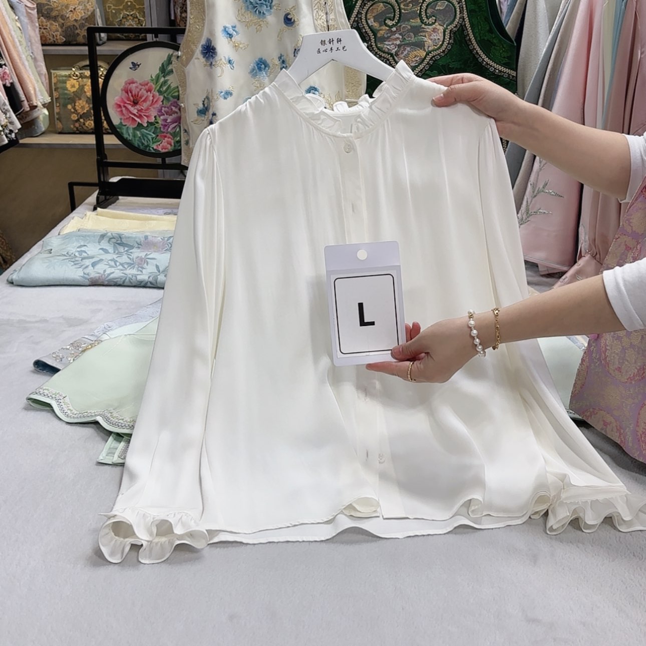 【闪购商品】织绣W****a哈哈哈哈哈哈哈哈哈哈哈