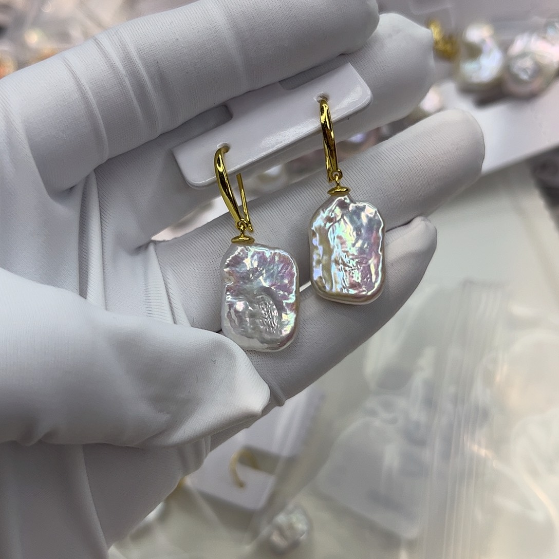 淡水珍珠合金耳饰