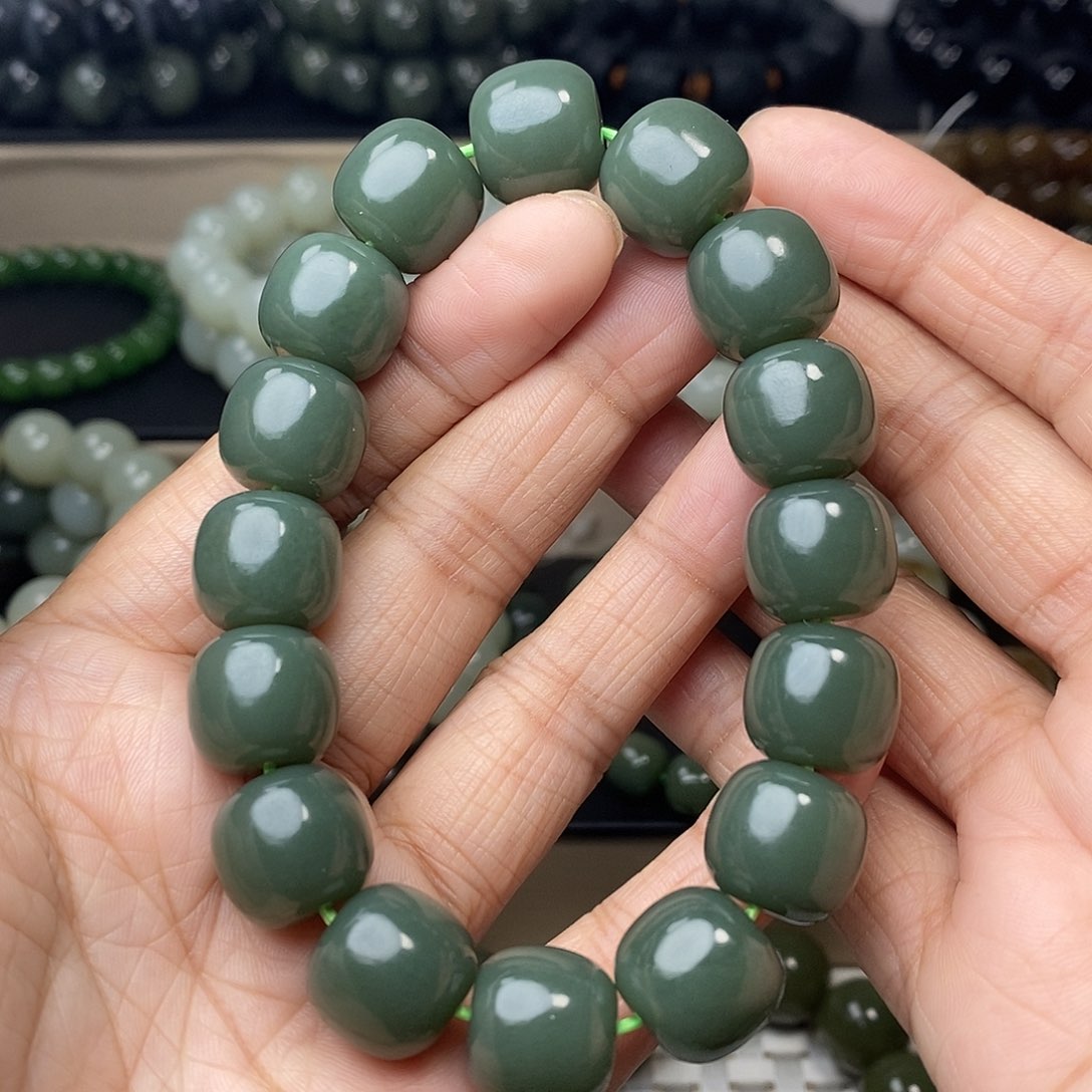 和田玉手链未镶嵌卡14