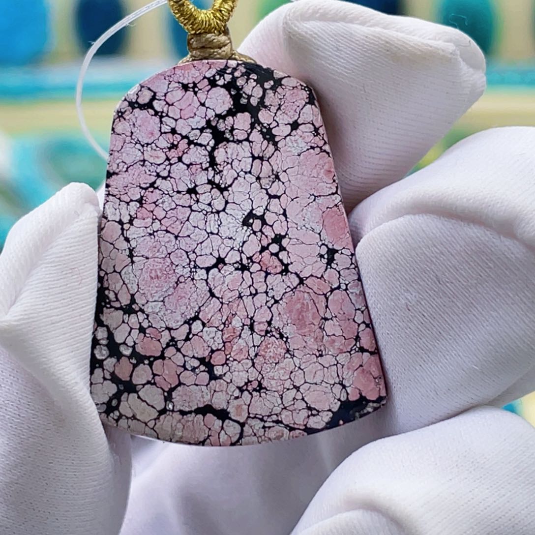 绿松石未镶嵌颈饰