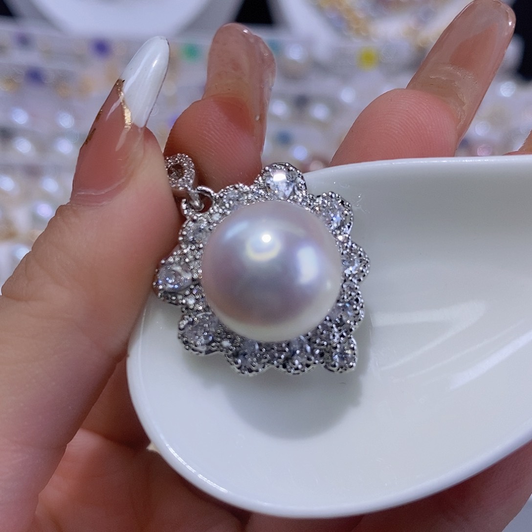 淡水珍珠合金颈饰