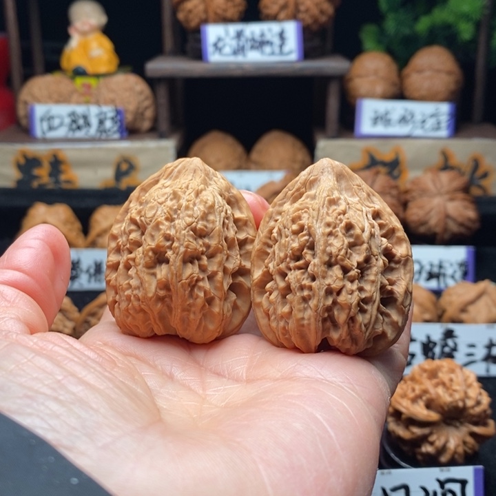 文玩核桃把件鸭嘴兽