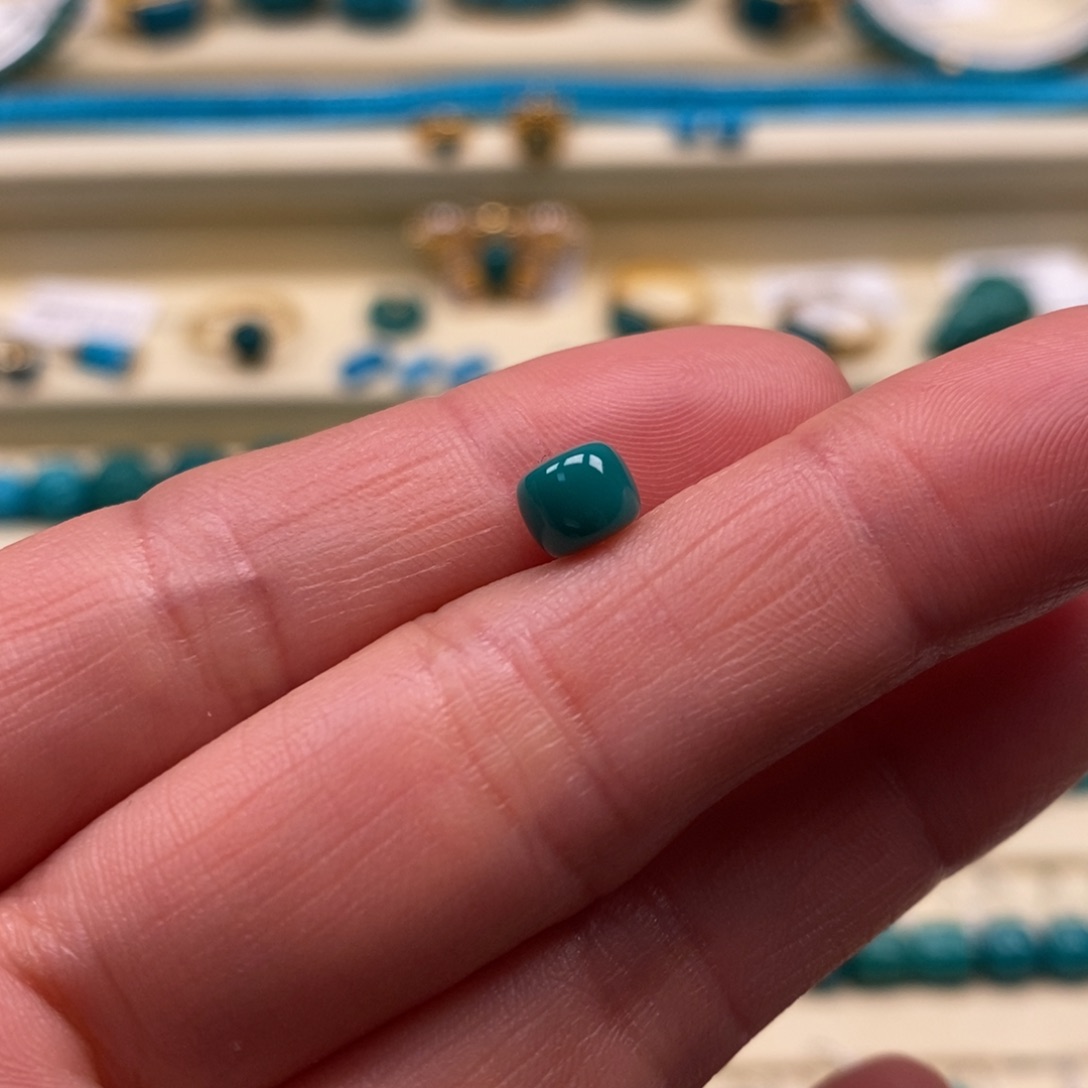 绿松石未镶嵌珠宝奇石直径5.9×4.9