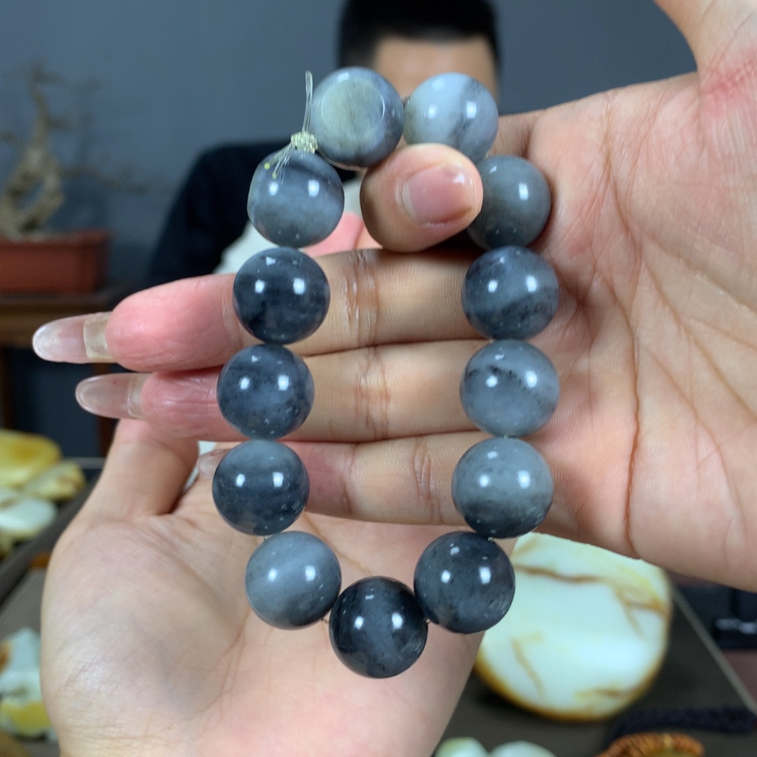 和田玉手串未镶嵌