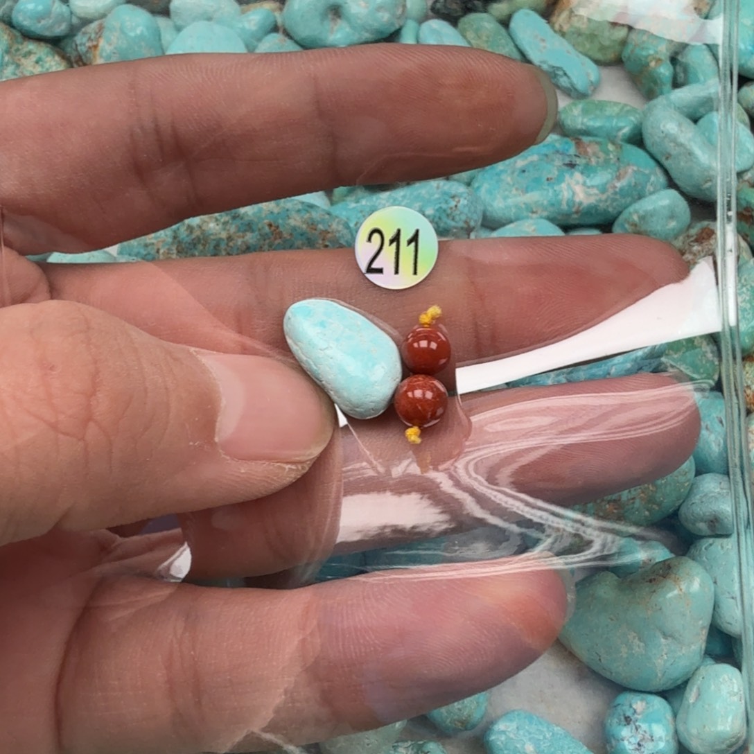 南红玛瑙未镶嵌珠宝奇石