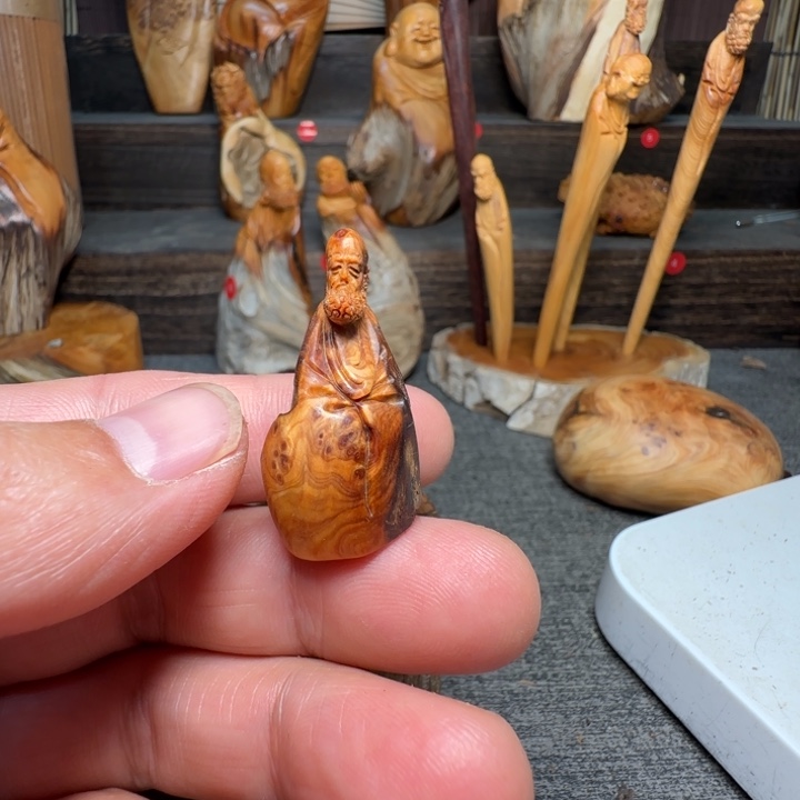 随***࿐柏木（崖柏）好的我知道你是我