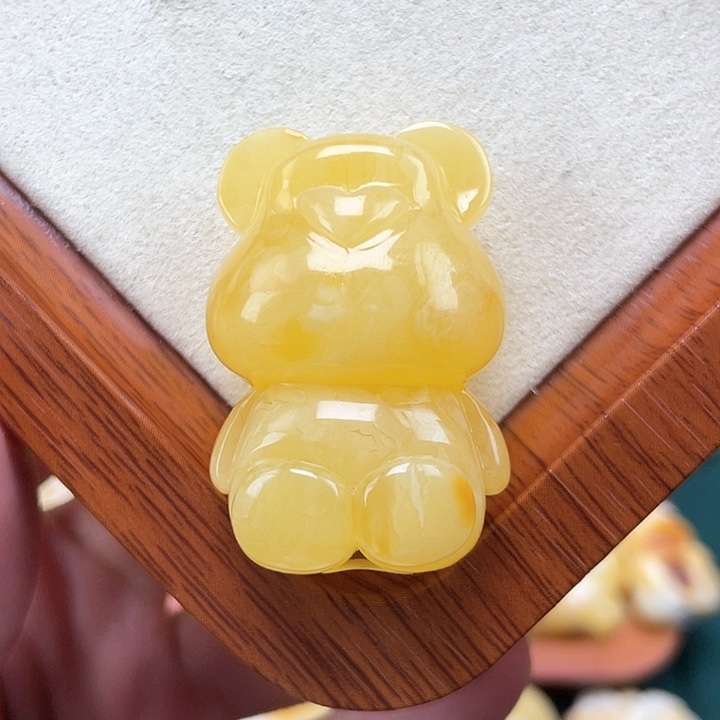 琥珀裸石未镶嵌蜜蜡