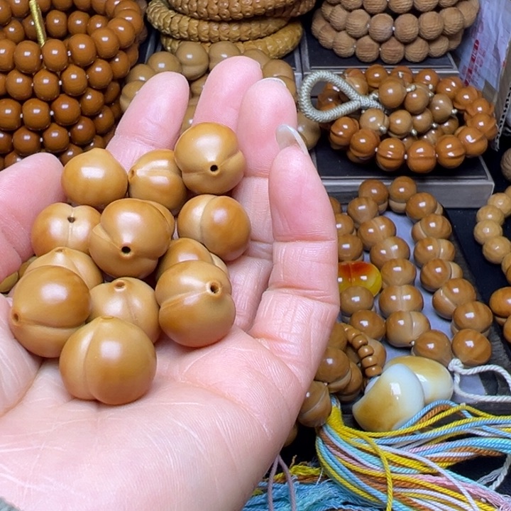 吊坠橄榄核六****子聚宝盆