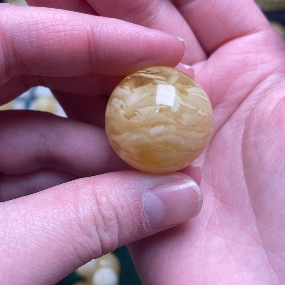 外***界蜜蜡未镶嵌珠宝奇石