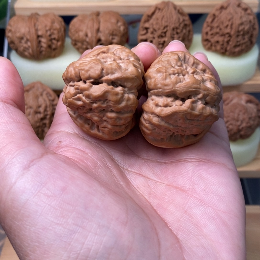 文玩核桃吊坠还****志蛤蟆41