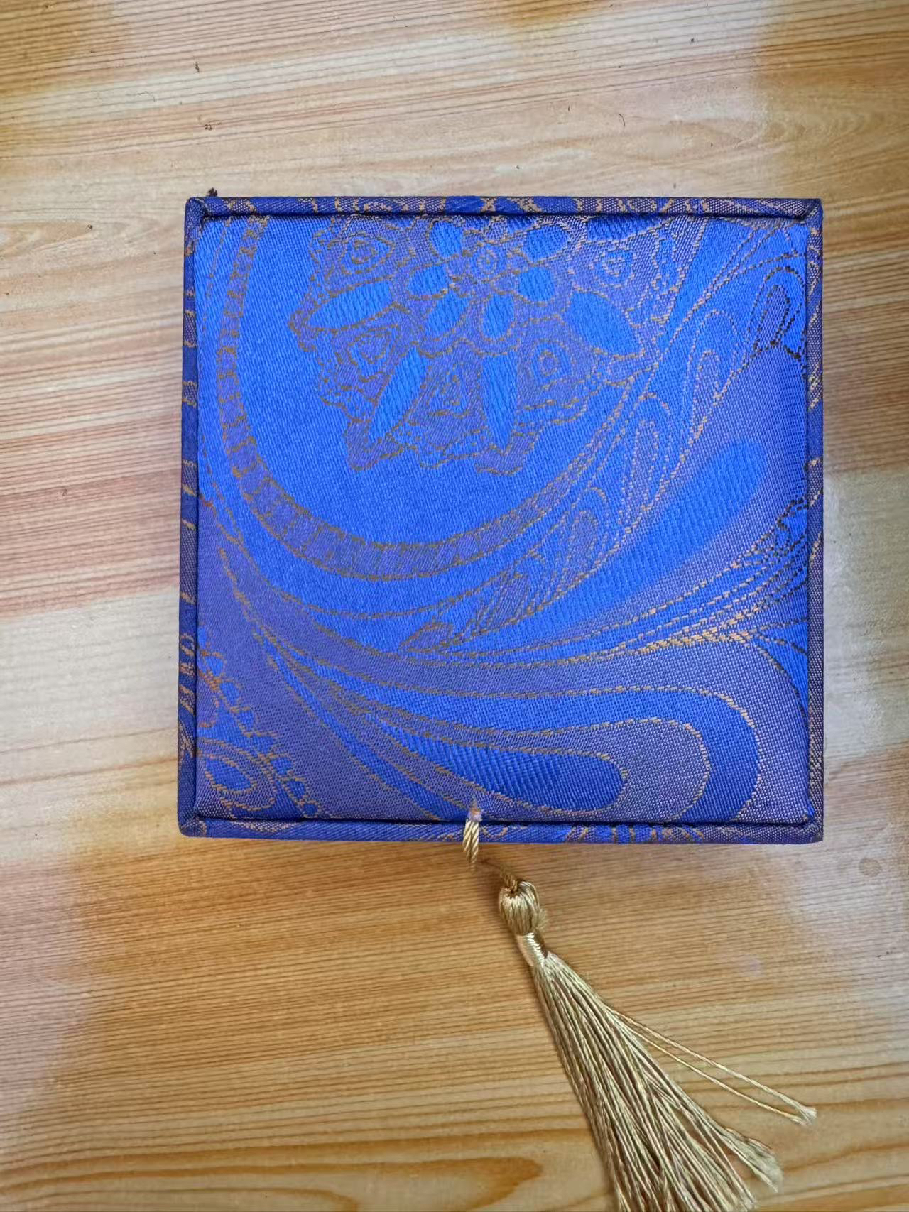 编码A112刺绣盒子（代拍链接）