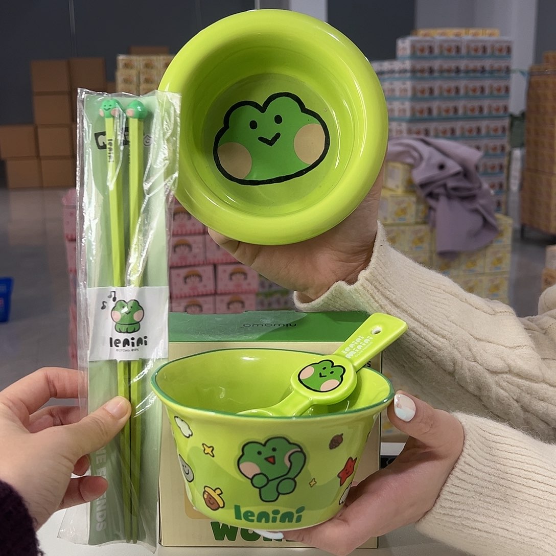 瓷132，232加勺加筷子