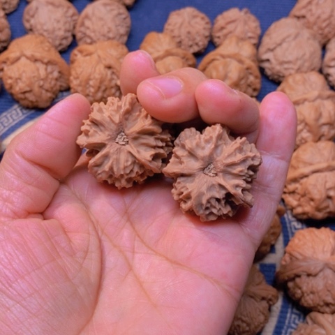 【闪购商品】吊坠文玩核桃怀*三棱34