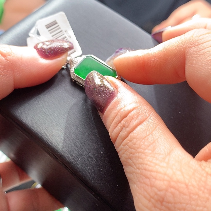 翡翠手串未镶嵌1111111111111