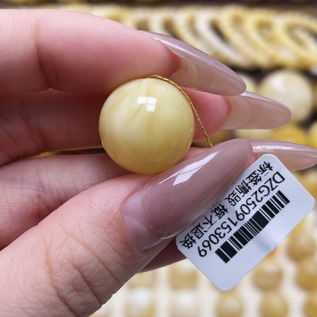 琥珀未镶嵌裸石17mm圆珠