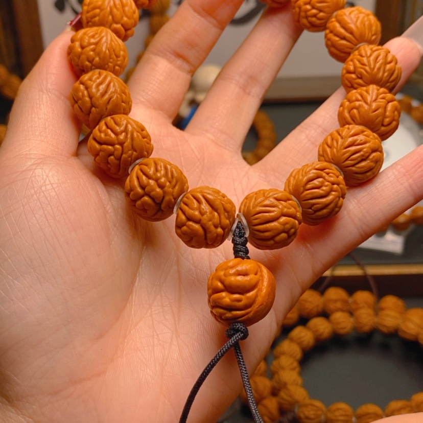 【闪购商品】桃核手串龙文桃核