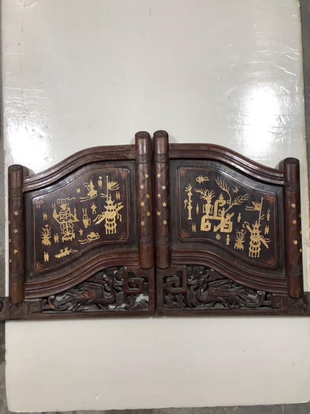 人物嵌骨板一对，品相如图，尺寸见图。