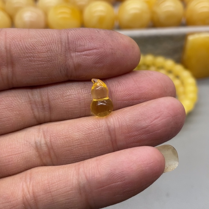 琥珀未镶嵌裸石葫芦