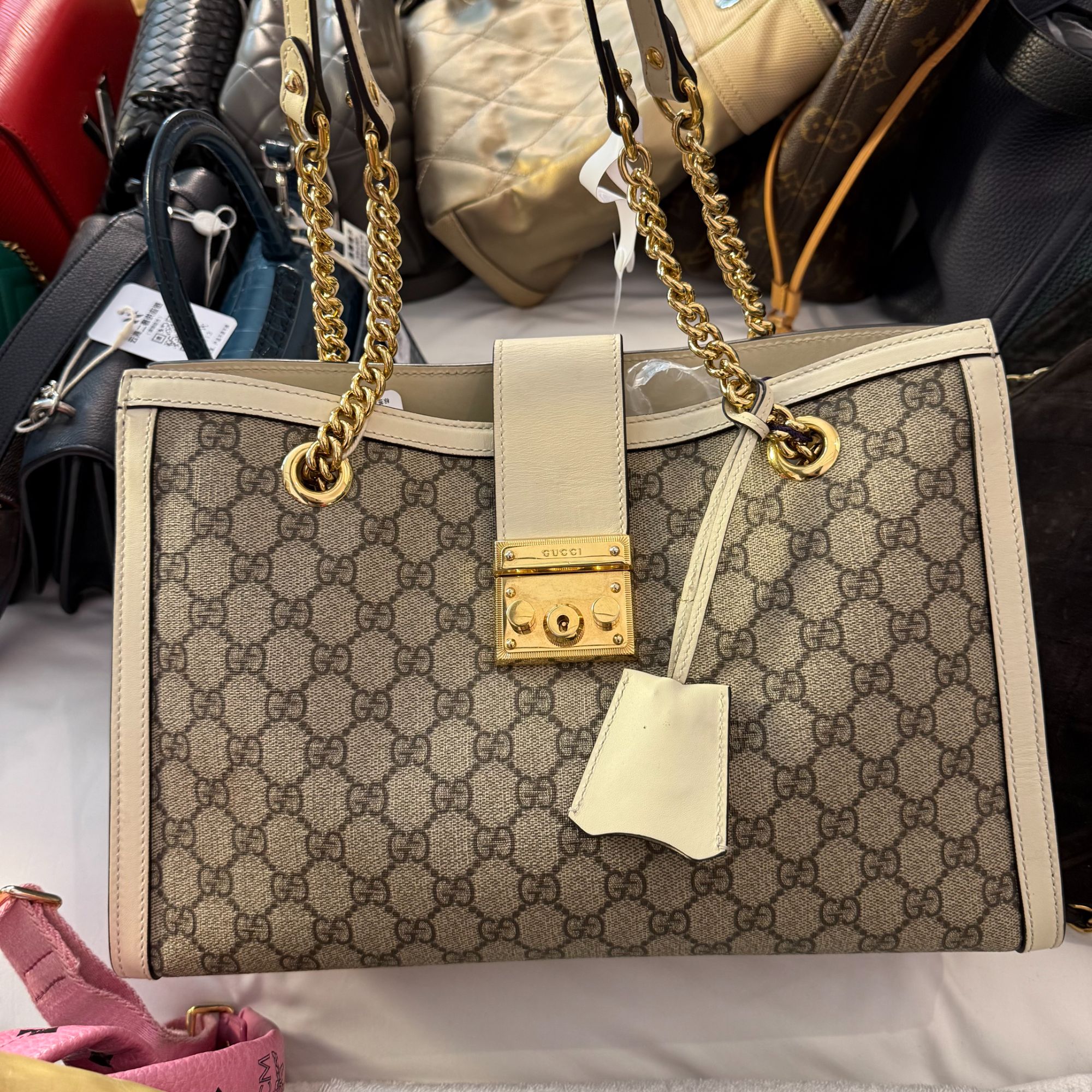 95新 GUCCI/古驰 老花白色padlock中号/美美在包展