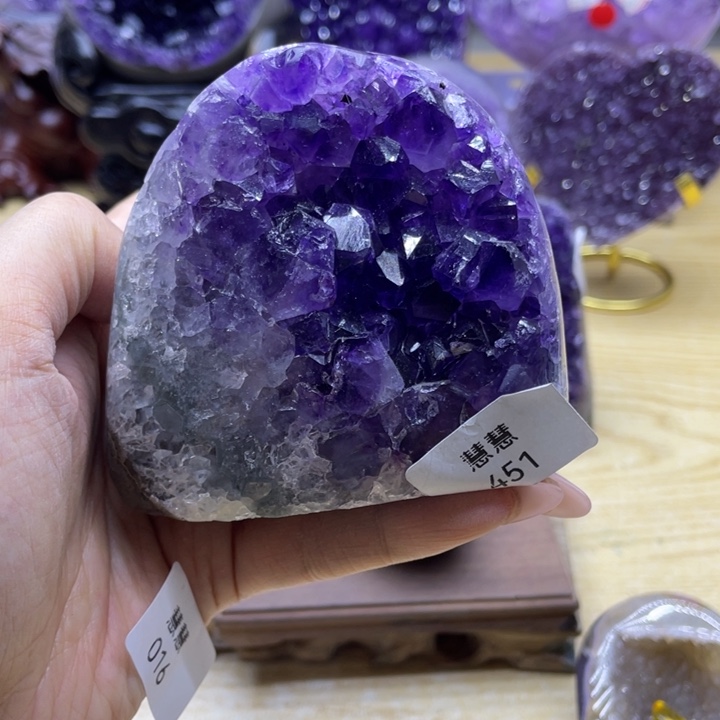 未镶嵌水晶大型摆件（非配饰）
