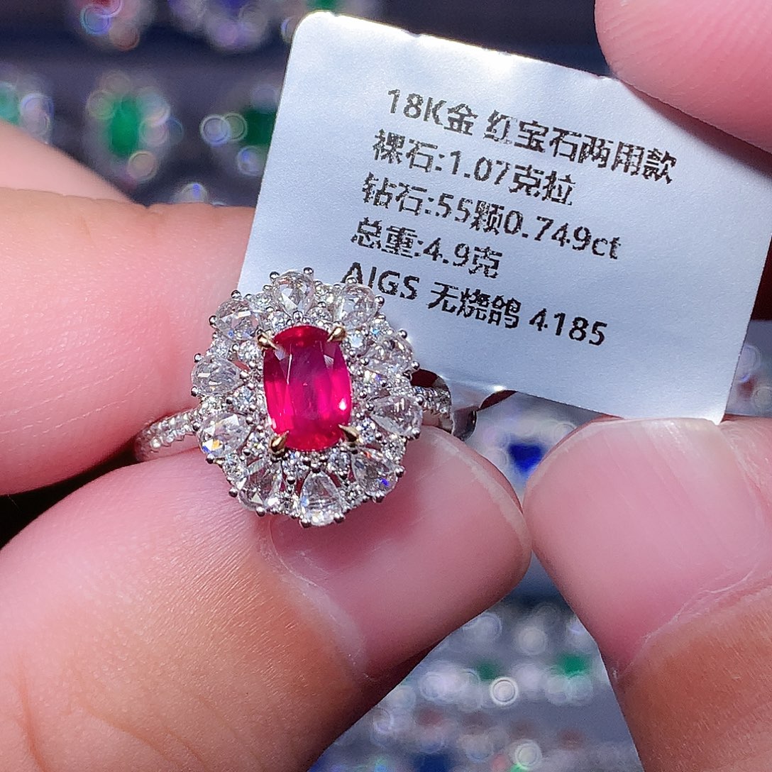 戒指18K金镶嵌红宝石