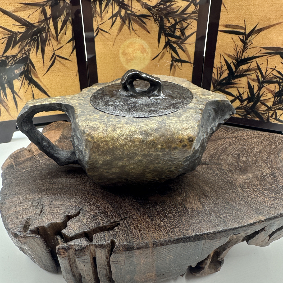孤品.冰碛岩手工雕刻茶器《随型壶》