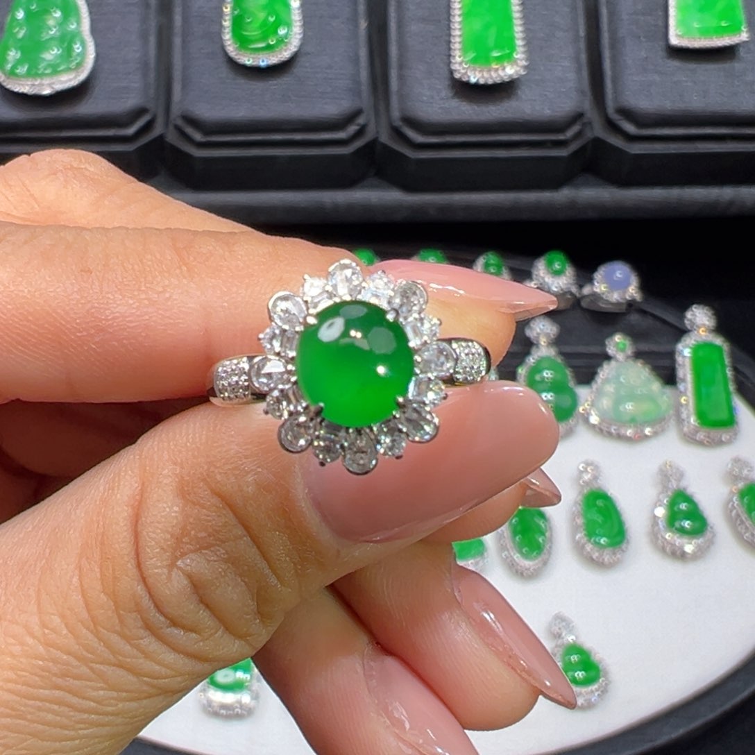 翡翠18K金镶嵌戒指收到货48小时鉴赏期