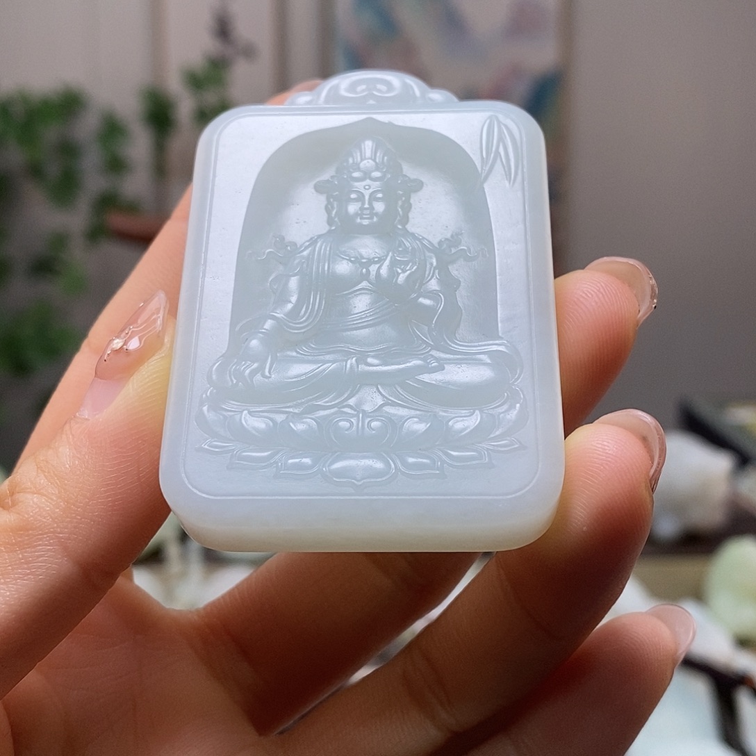 果***）和田玉（青玉）未镶嵌颈饰