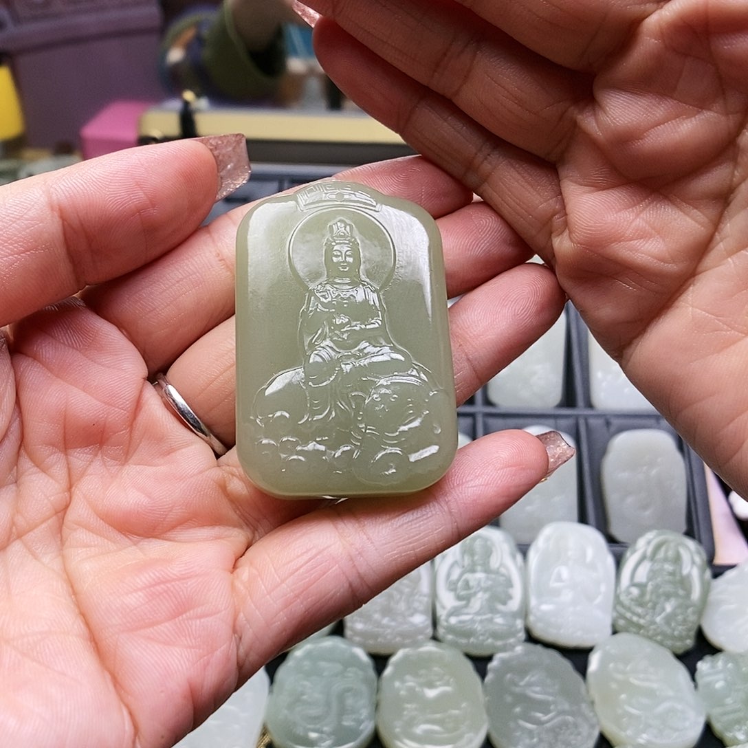 和田玉颈饰未镶嵌兔***^