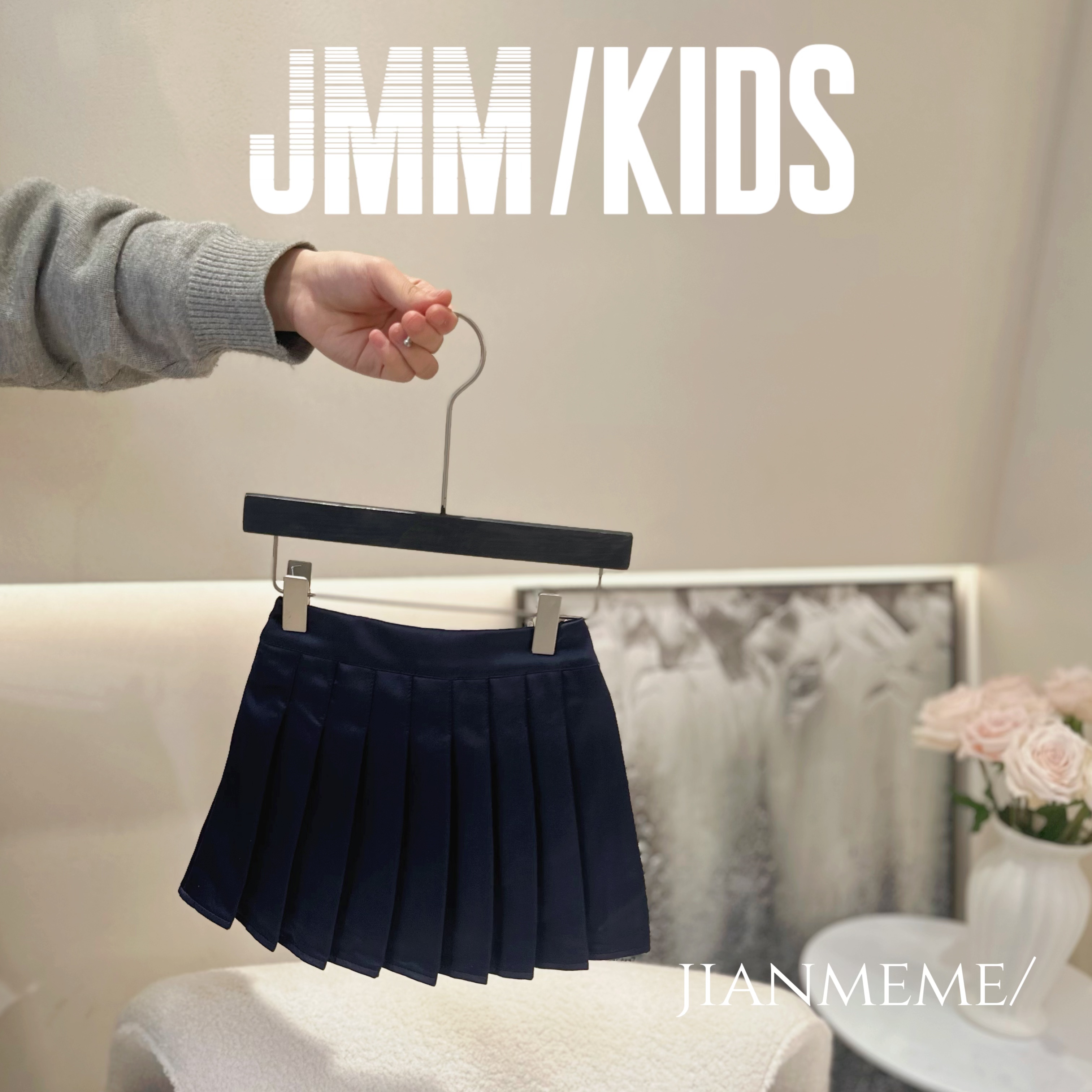 A121 女童洋气花边短款百褶裙