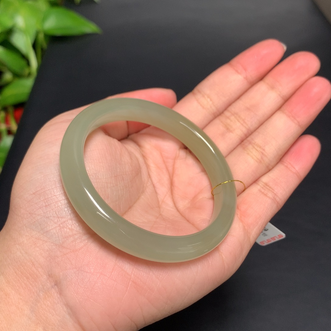 和田玉手镯未镶嵌52