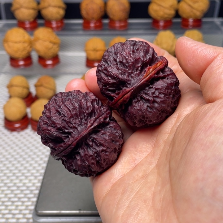 文玩核桃把件7七彩龙鳞战甲