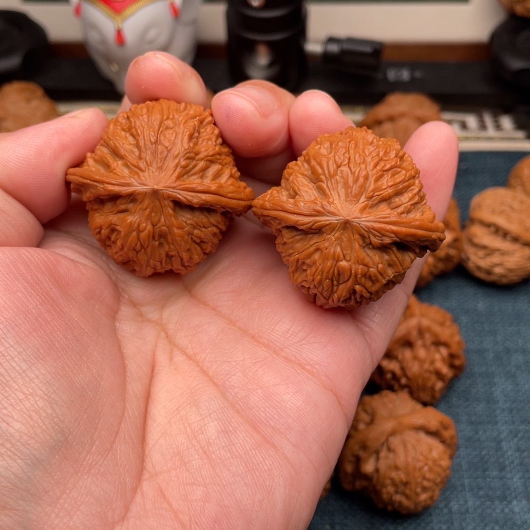 葡***果把件文玩核桃全品山地磨40