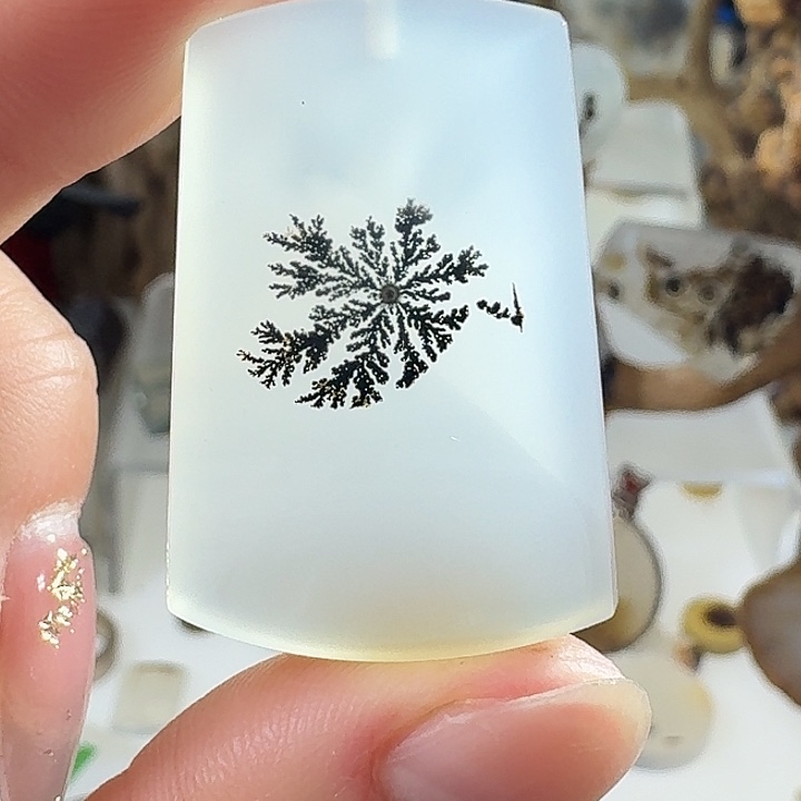 一***玉玛瑙/玉髓未镶嵌珠宝奇石