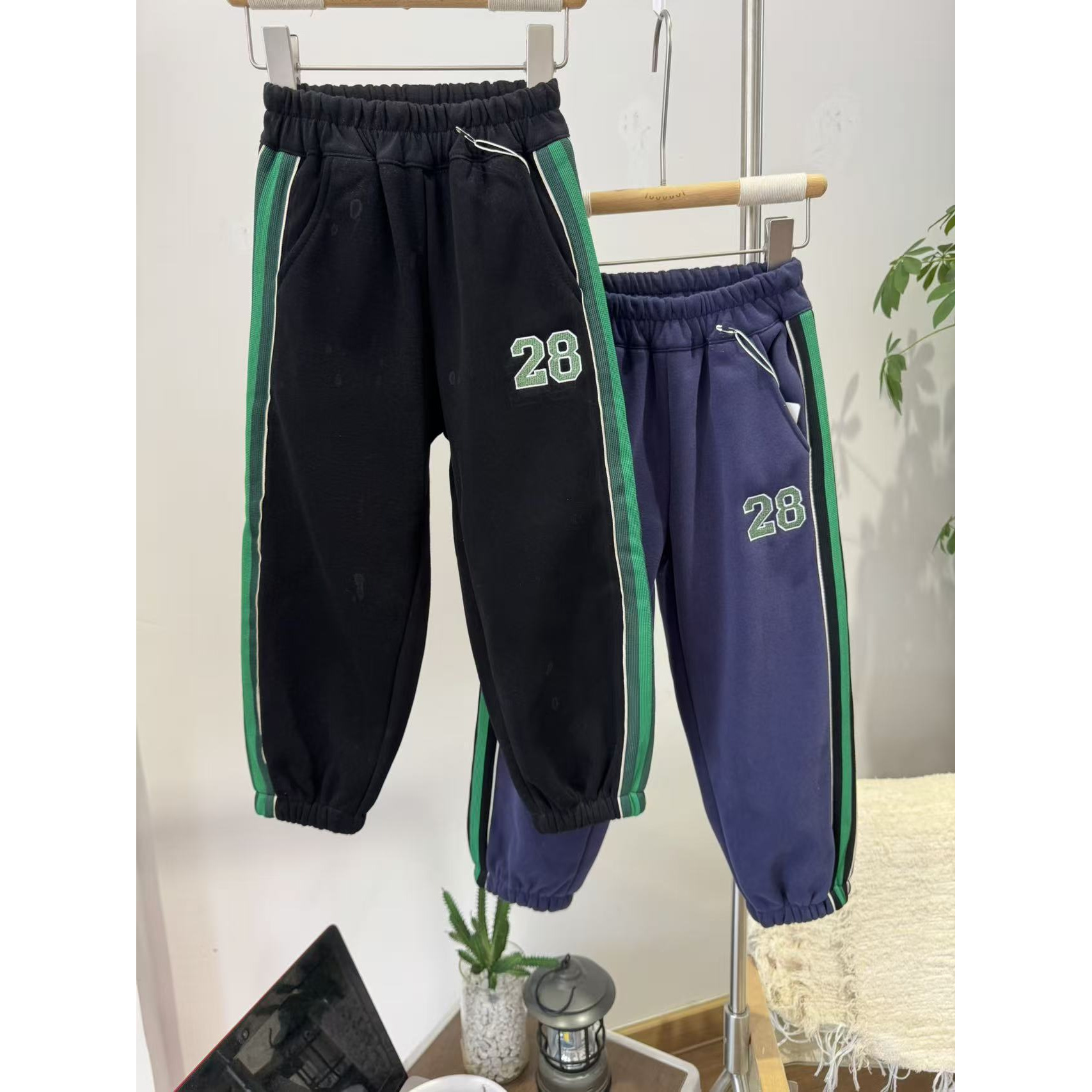 大庆仓【智】儿童时尚休闲加绒卫裤 货号83290（库位P3)11月4日