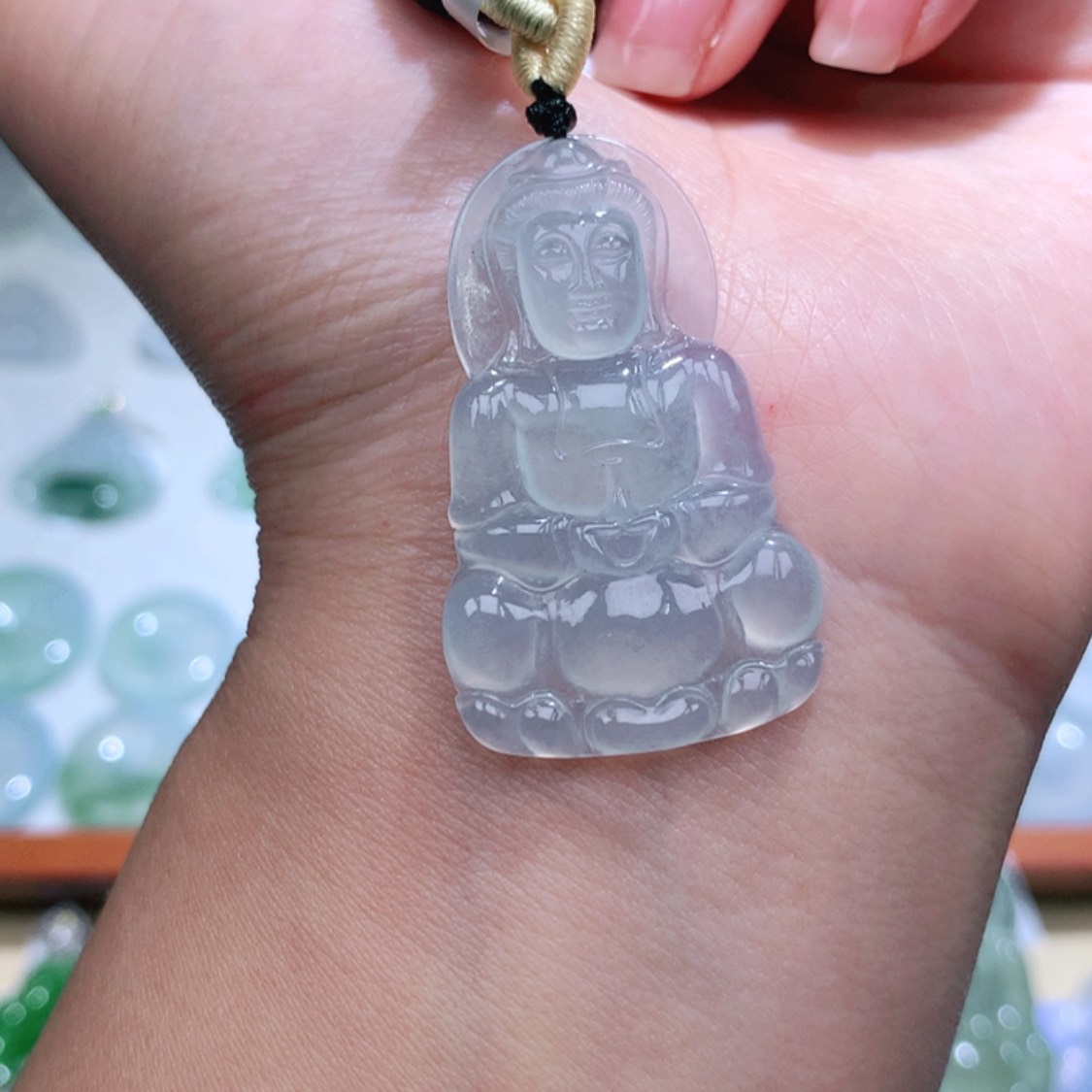 【闪购商品】翡翠颈饰未镶嵌观音